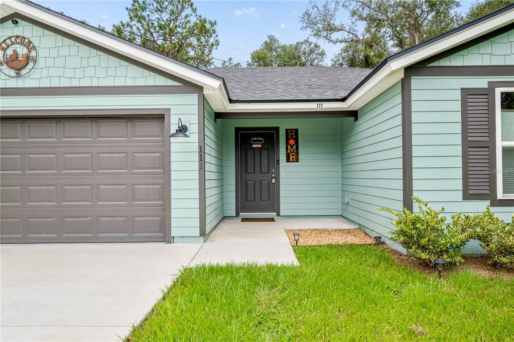 111 BREEZEWAY AVENUE, SATSUMA, FL — photo 3 of 30
