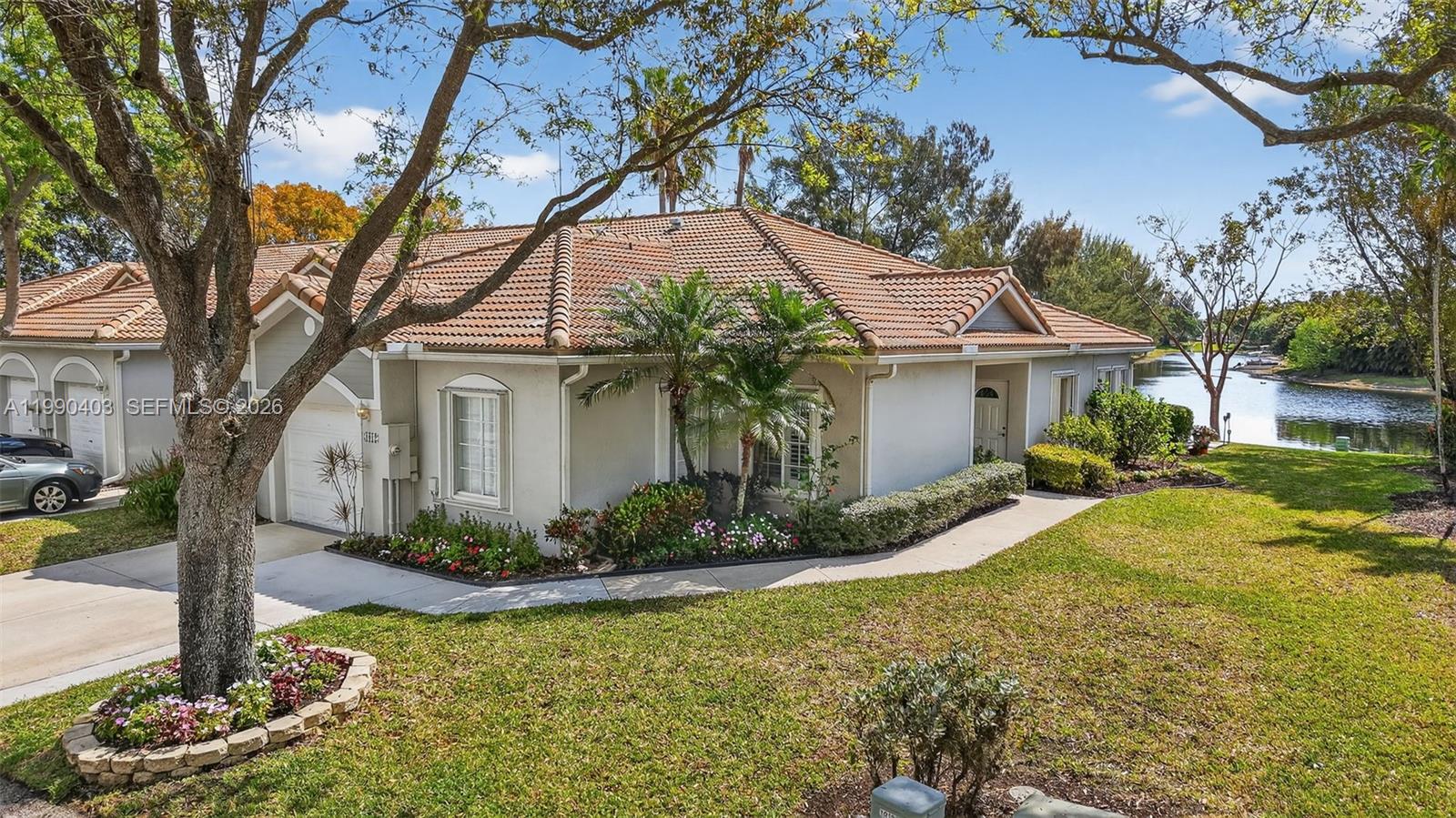 1012 SW 42nd Ave, Deerfield Beach FL 33442