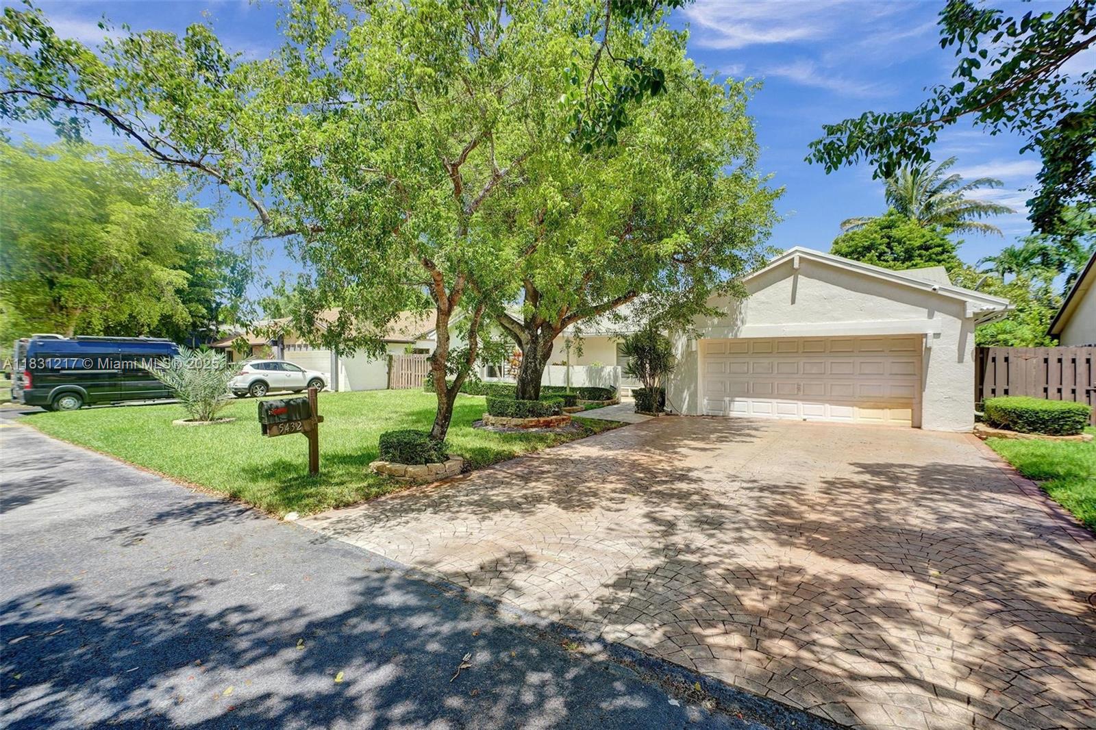 5432 SW 150th Pl, Miami FL 33185