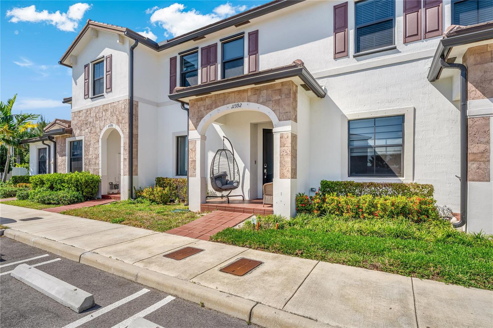 11392 W 34th Way, Hialeah FL 33018