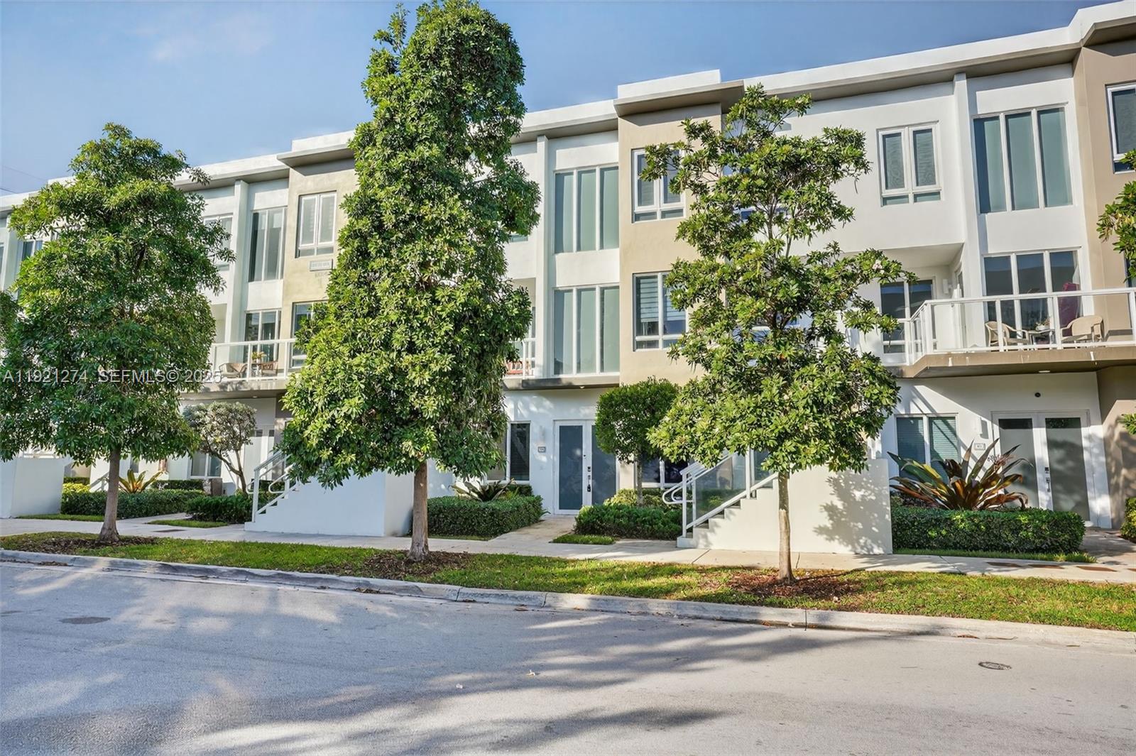 6310 NW 103rd Pl # 104, Doral FL 33178