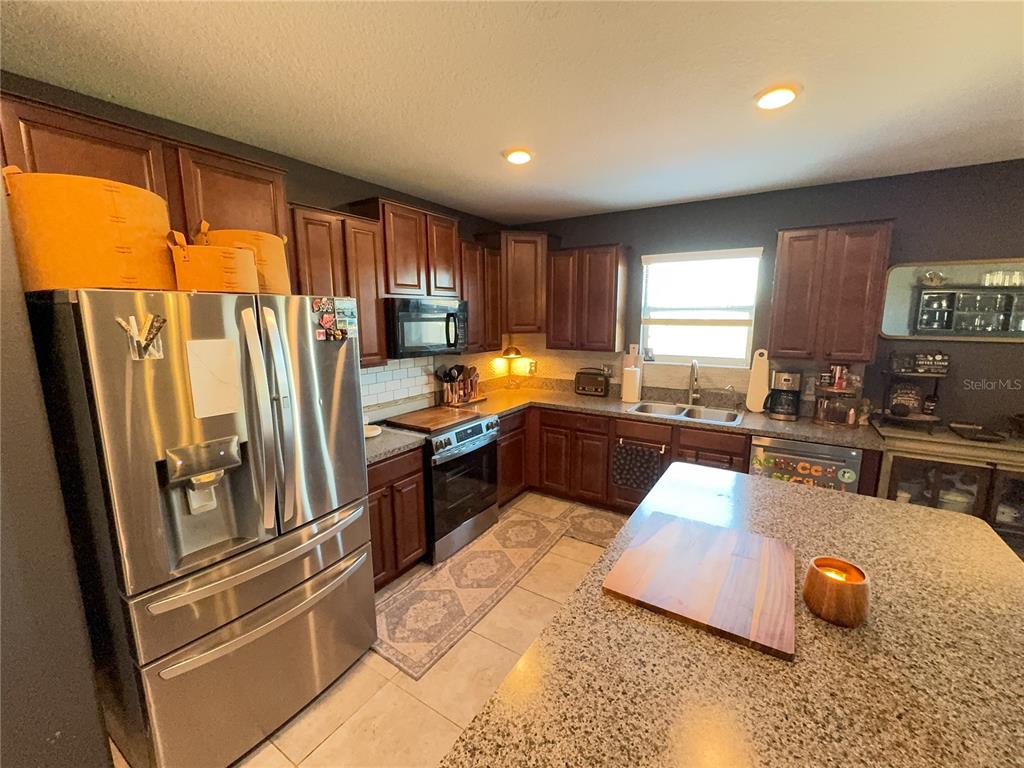 10006 CRESTED FRINGE DR, RIVERVIEW, FL — photo 4 of 28