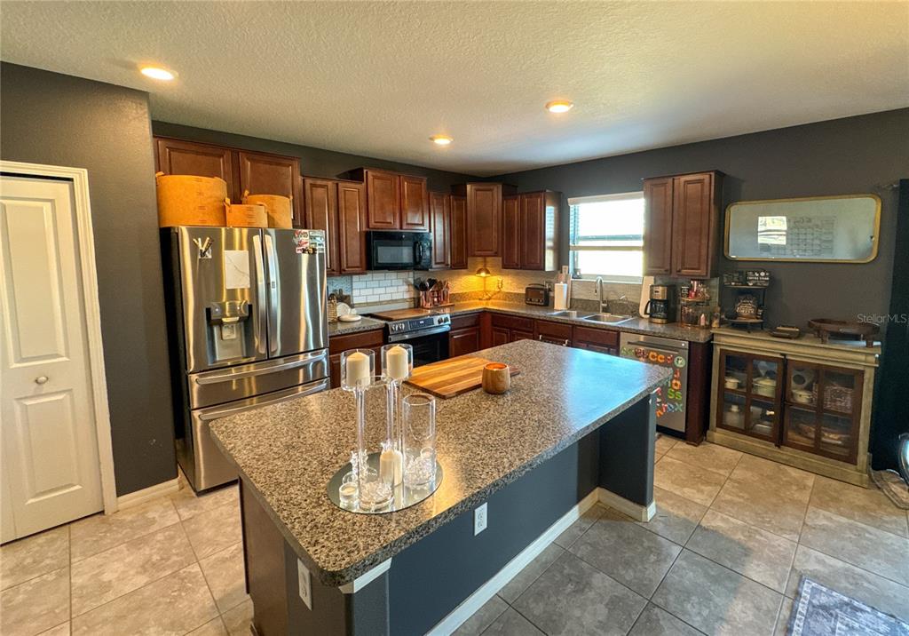 10006 CRESTED FRINGE DR, RIVERVIEW, FL — photo 5 of 28
