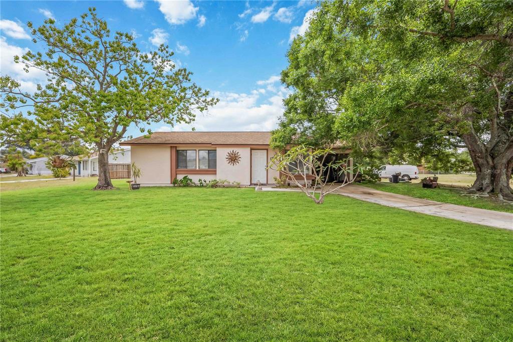 6911 KENWOOD DRIVE