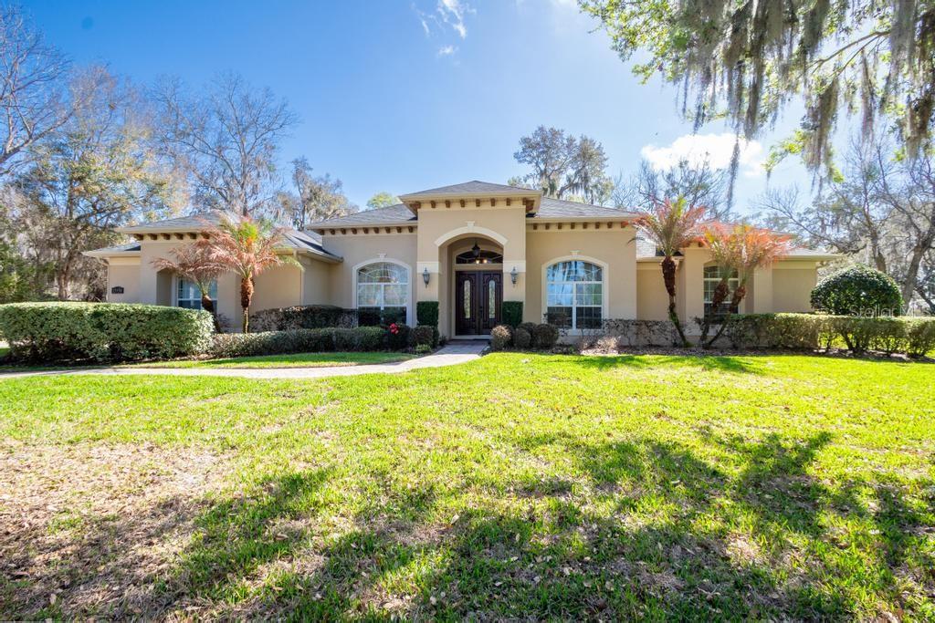 15950 SPLENDID OAKS LANE