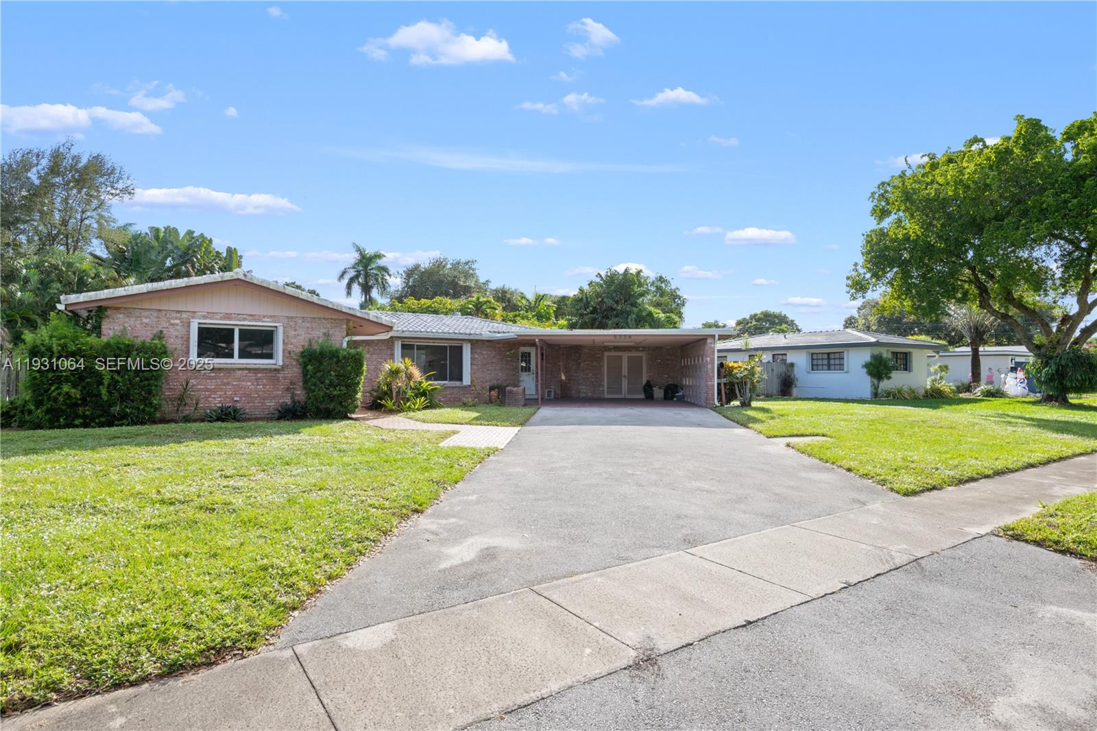 5334 Balsam Ter, Plantation FL 33317