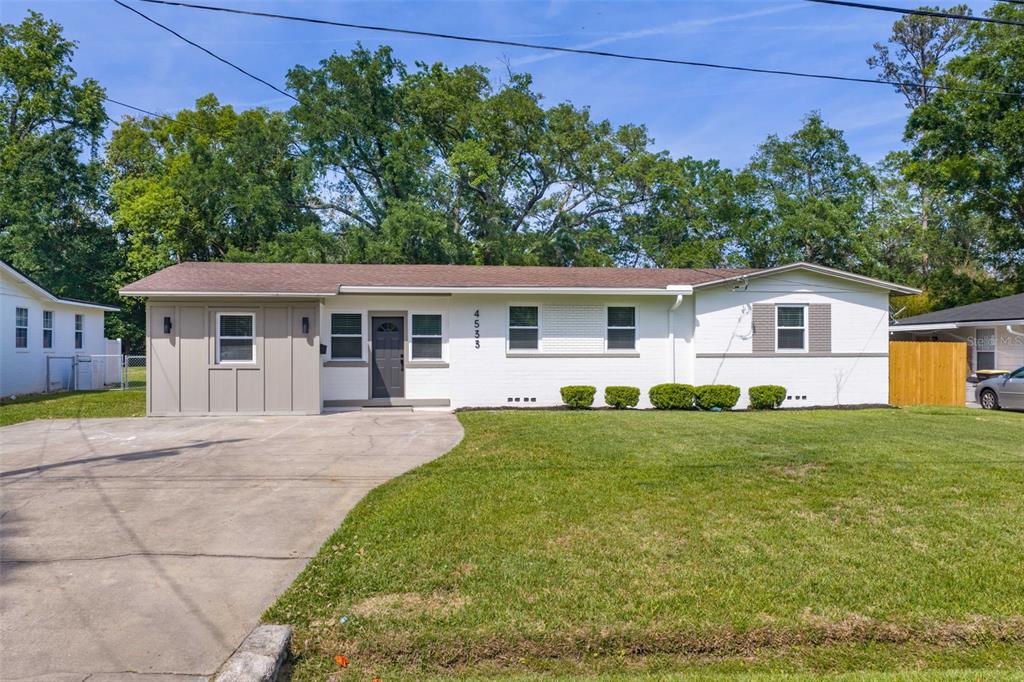 4533 WATER OAK LANE