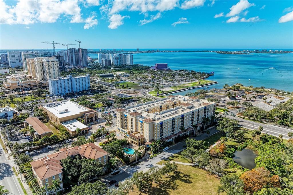 1064 N TAMIAMI TRAIL UNIT 1304
