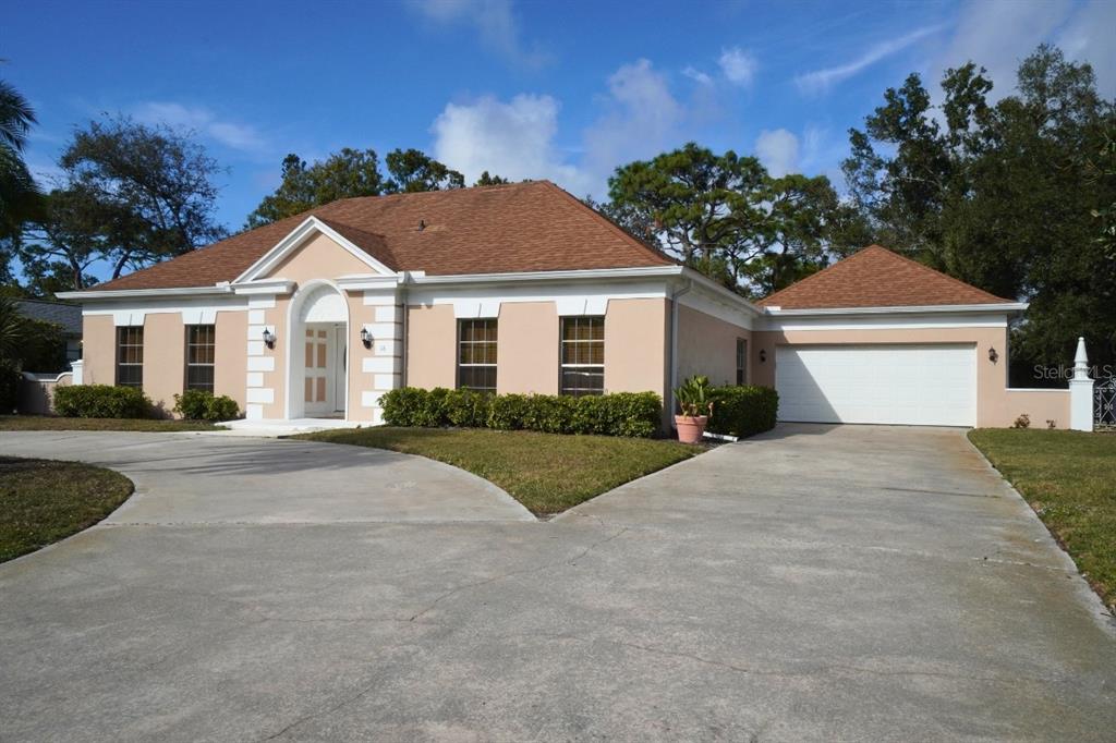 16 GOLF VIEW DRIVE