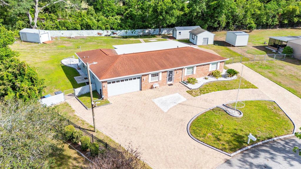 2122 RAMBLEWOOD LANE