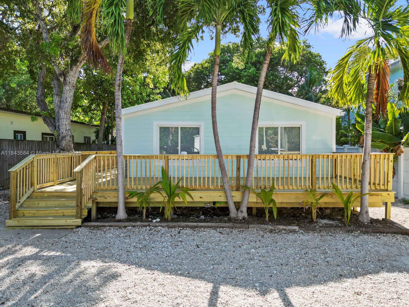 227 Cuba Rd, Tavernier FL 33070