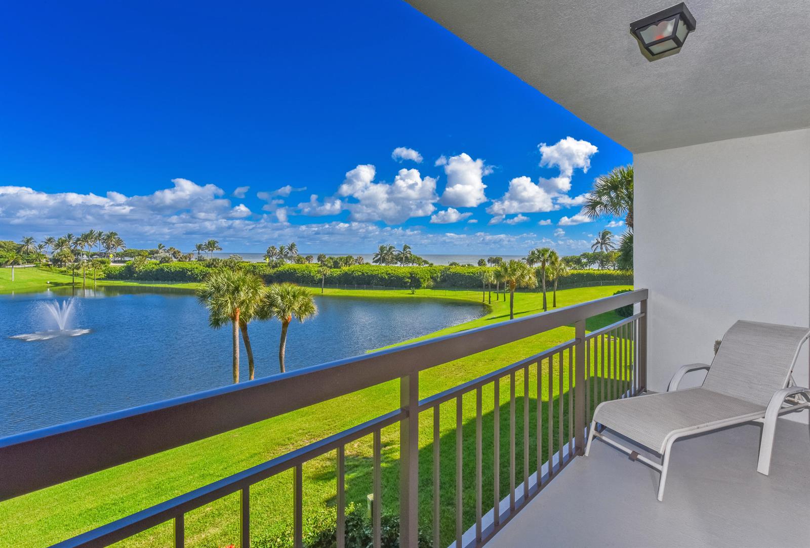 601 S Seas Drive # 303, Jupiter FL 33477