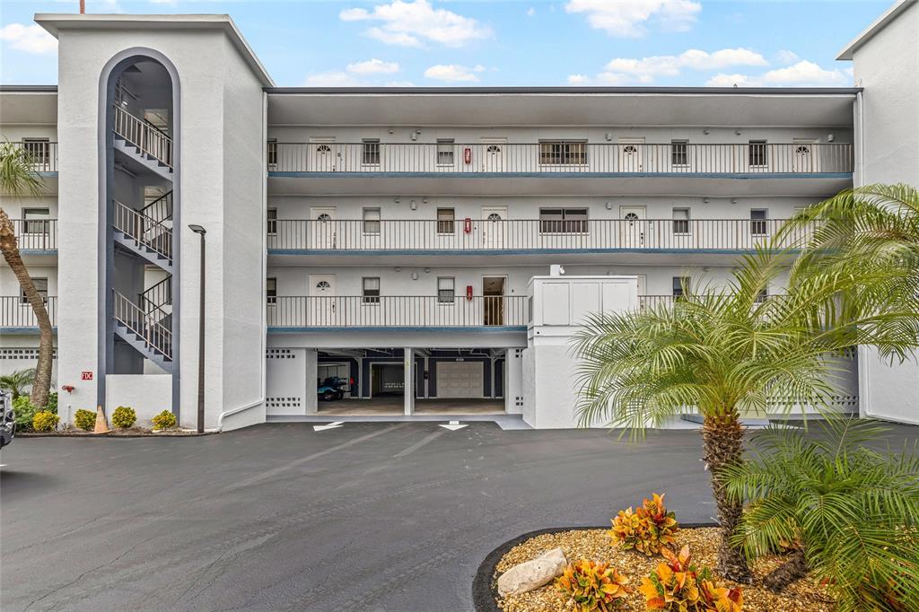 14001 GULF BOULEVARD UNIT 304