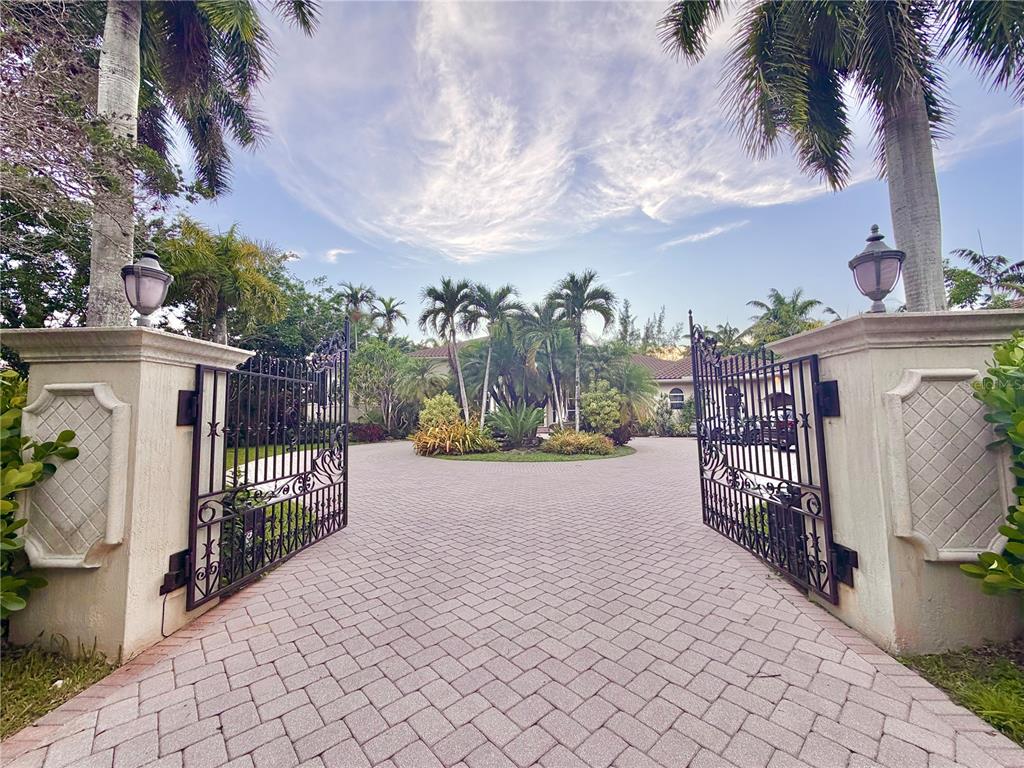 471 RANCH ROAD, WESTON, FL — photo 3 of 30