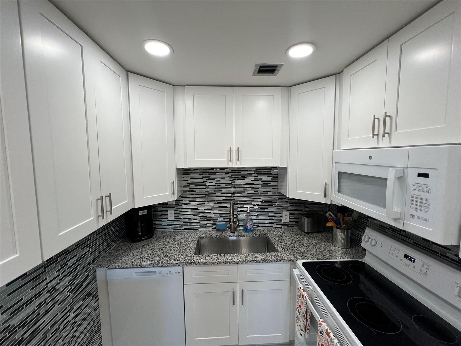 62 Farnham C # 62, Deerfield Beach FL 33442
