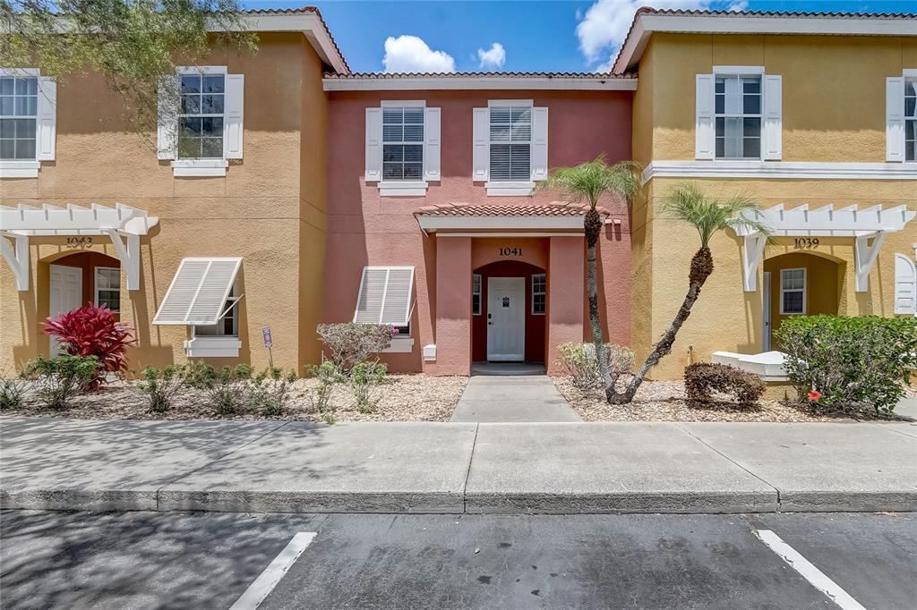 1041 PARK RIDGE CIRCLE