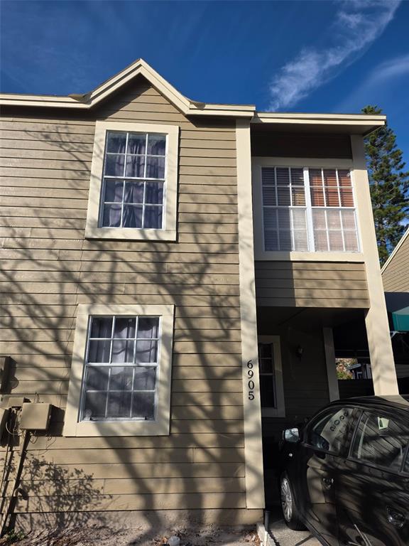 6905 LAKEVIEW COURT