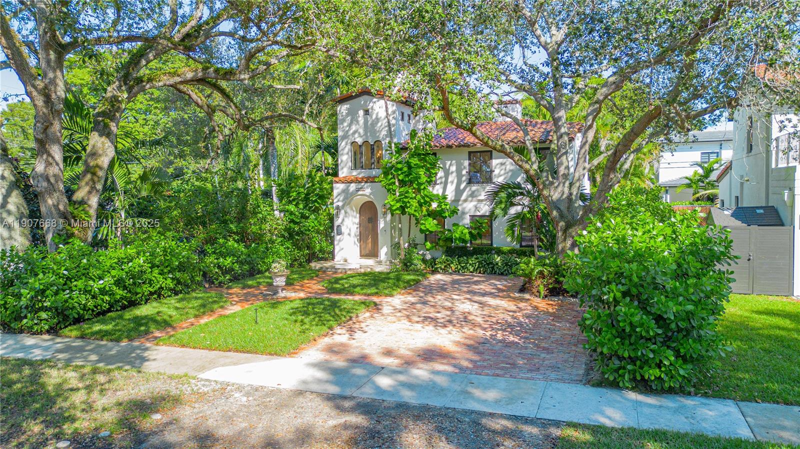 4685 SW 13th Ter, Miami FL 33134