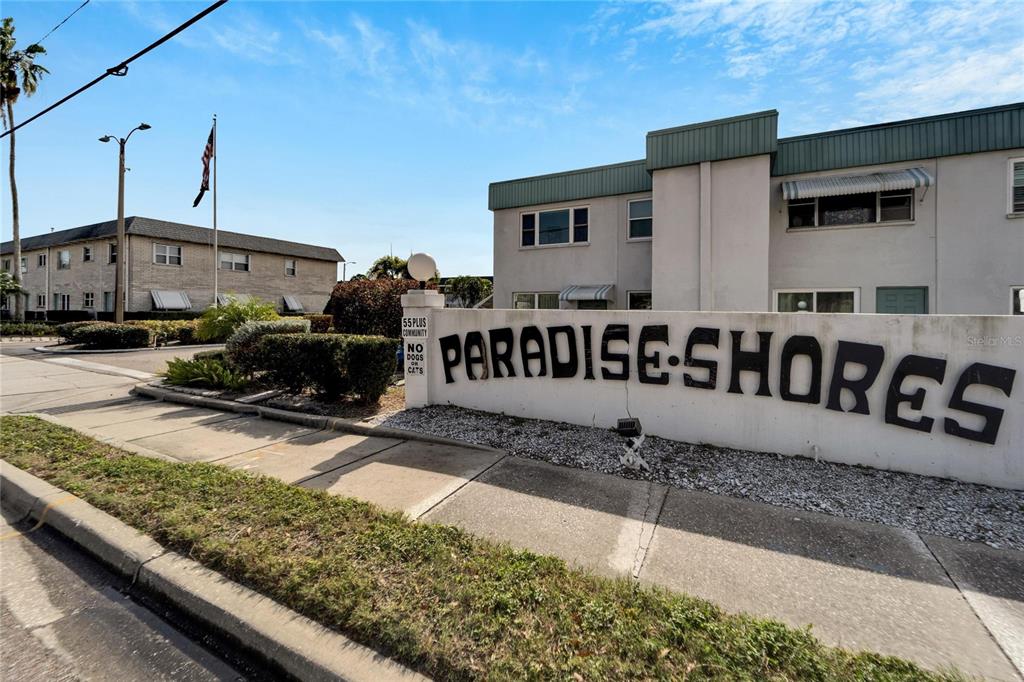 5286 81ST STREET N UNIT 4