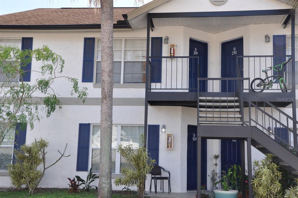 3651 N GOLDENROD ROAD UNIT 210