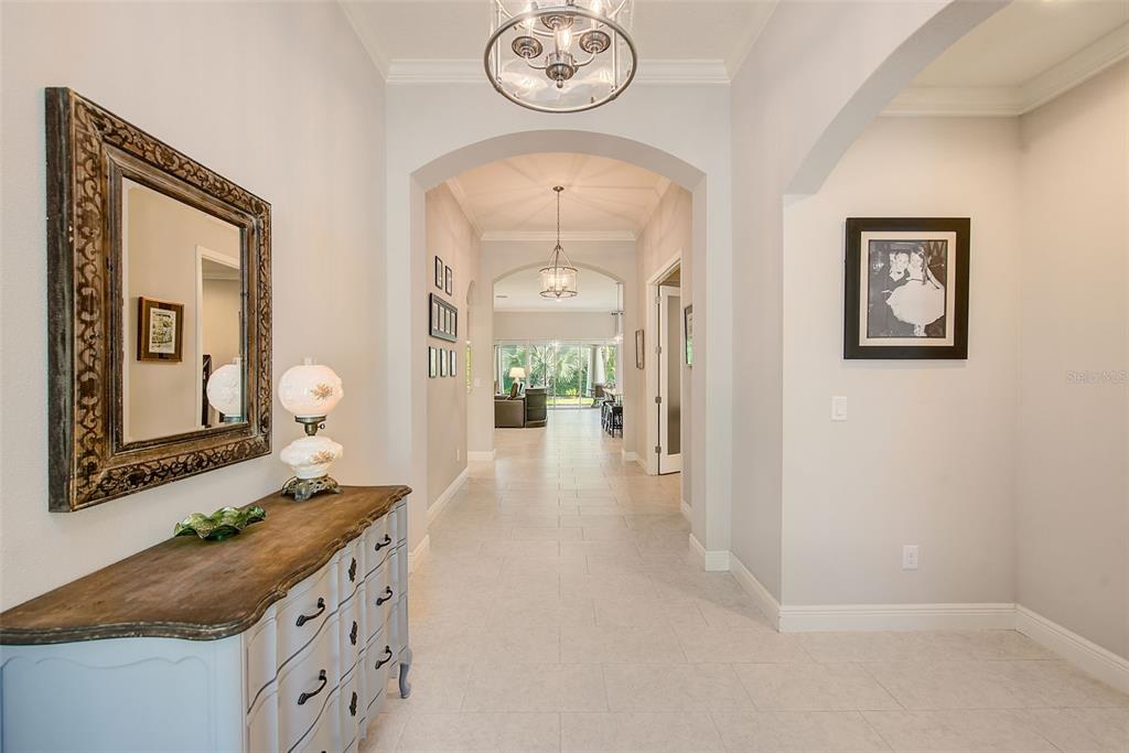 6916 NEOPOLITAN COURT, APOLLO BEACH, FL — photo 3 of 30