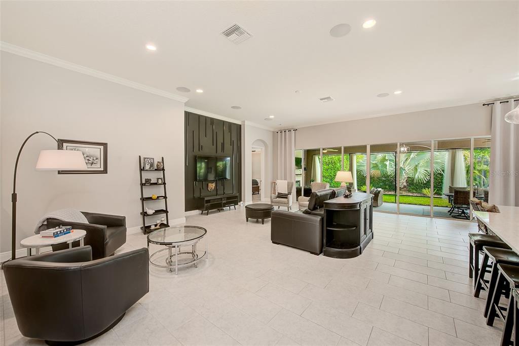 6916 NEOPOLITAN COURT, APOLLO BEACH, FL — photo 4 of 30