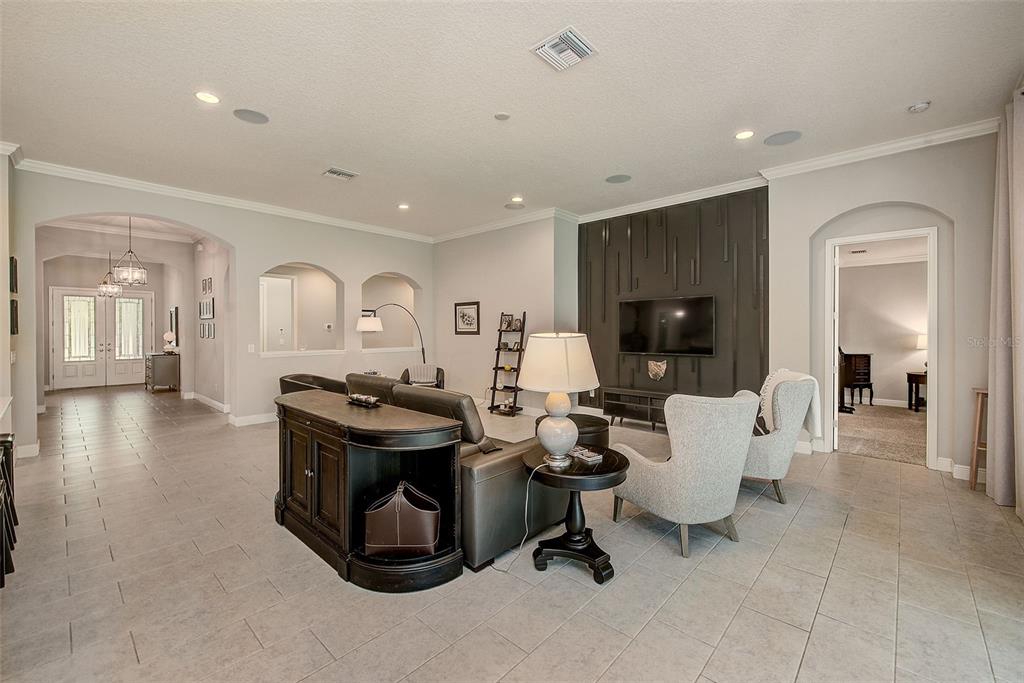 6916 NEOPOLITAN COURT, APOLLO BEACH, FL — photo 5 of 30