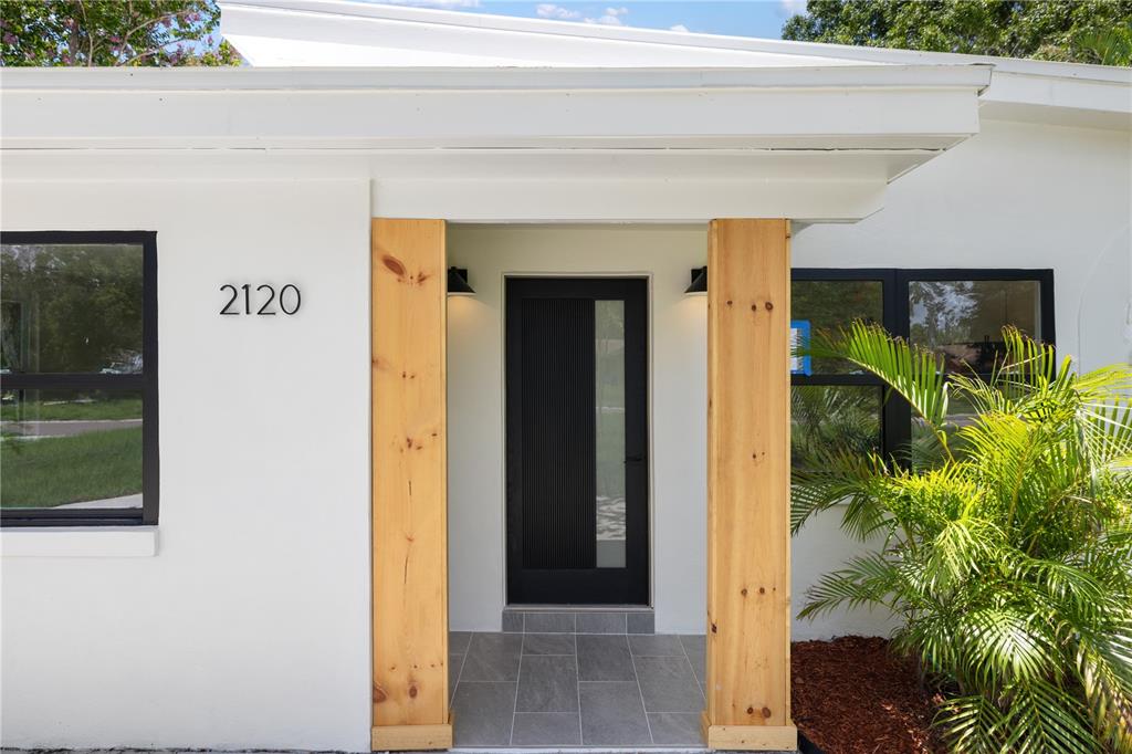2120 BONITA WAY S