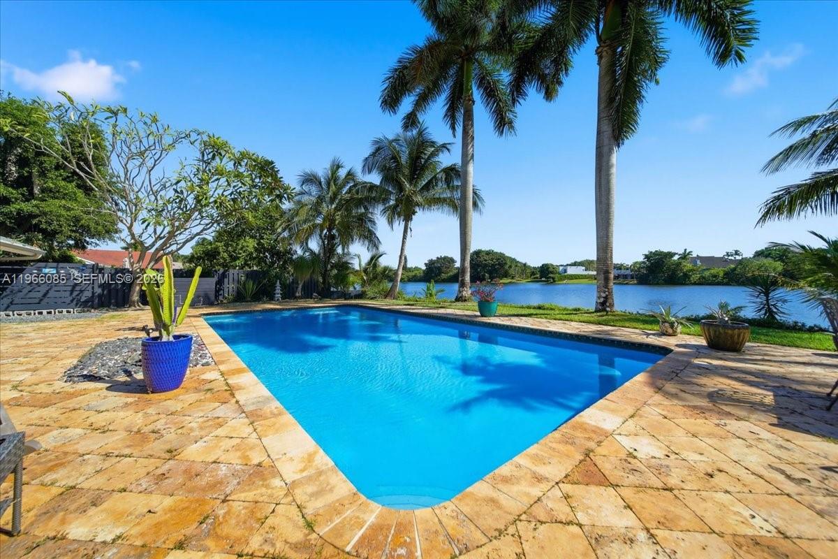 960 Bayberry Point Dr, Plantation FL 33324