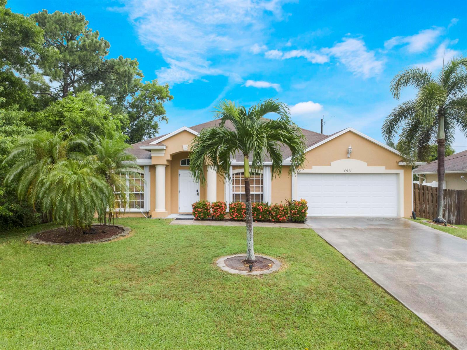 4511 NW Glazbrook Street, Port St. Lucie FL 34983