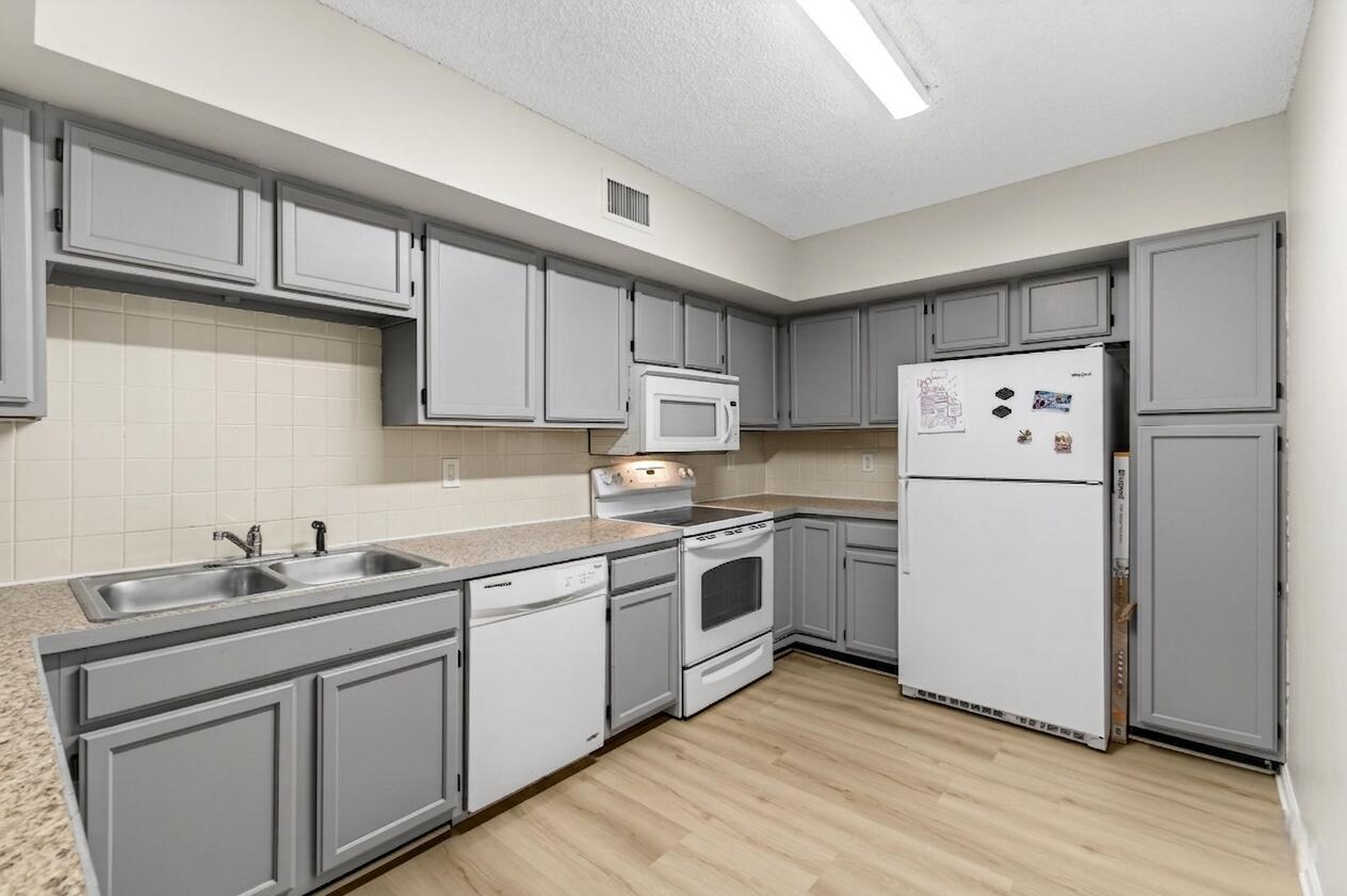 3191 Leewood Terrace # L238, Boca Raton FL 33431