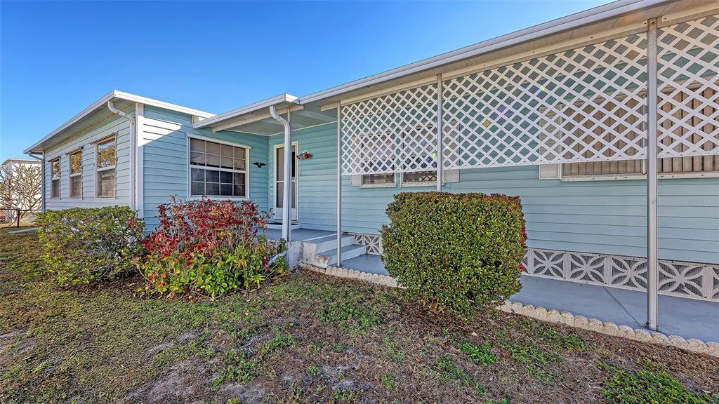 203 50TH AVENUE PLAZA E, BRADENTON, FL — photo 2 of 30