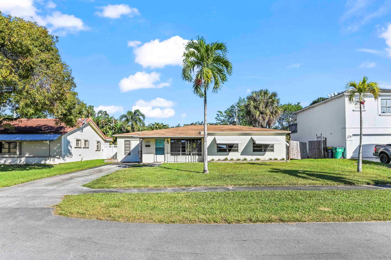 105 NE 2nd Place, Dania Beach FL 33004