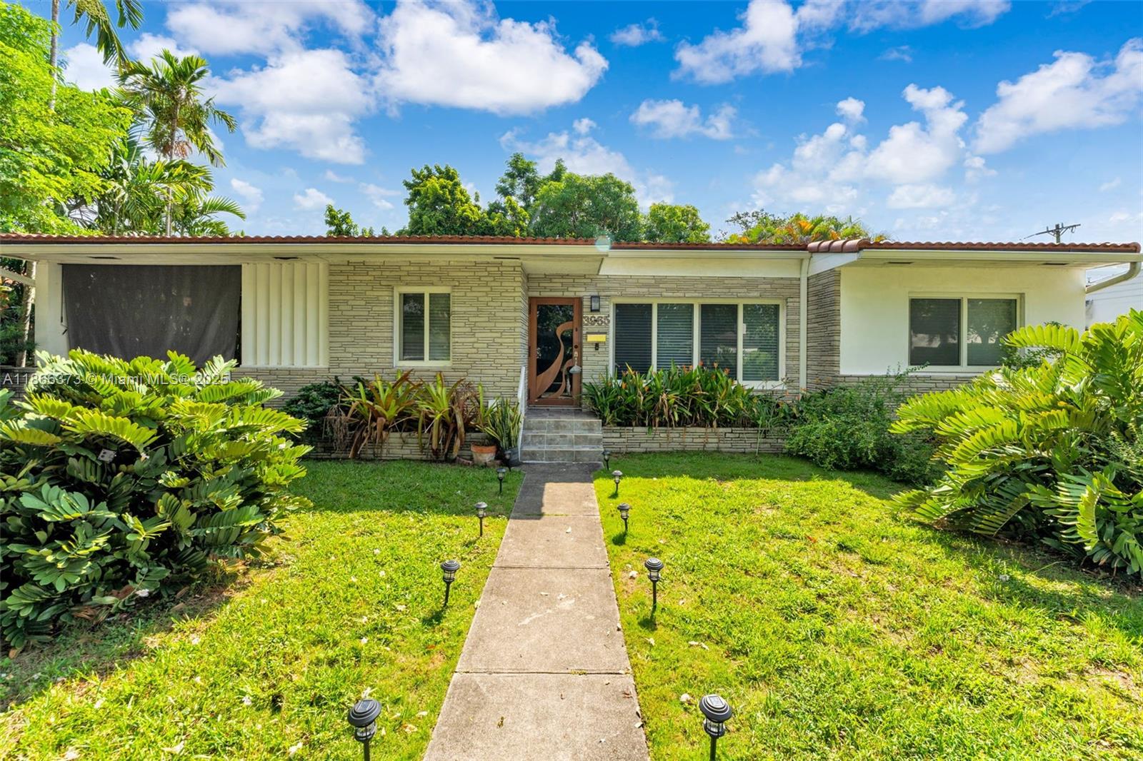 3965 SW 60th Ct, Miami FL 33155