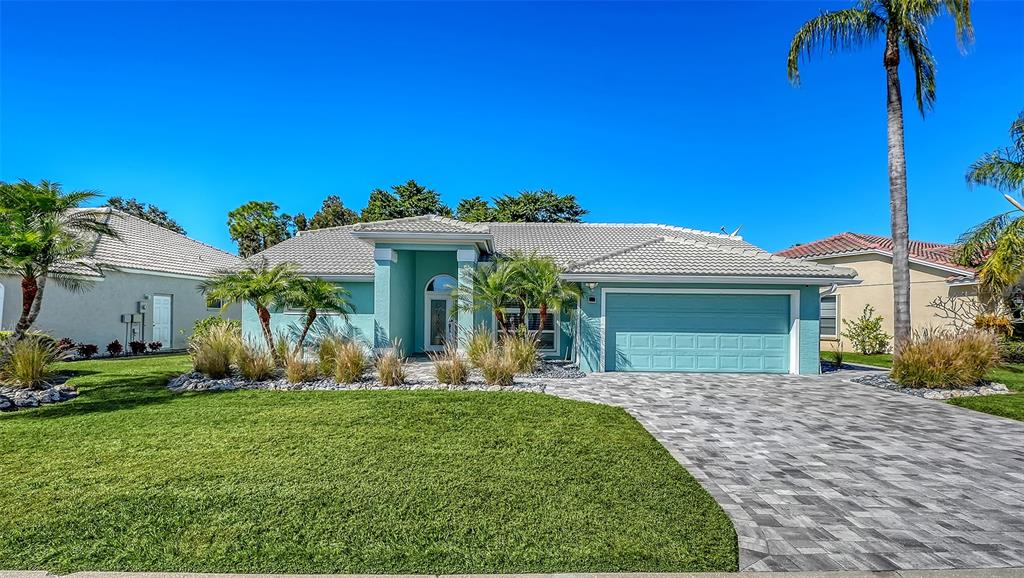 8972 HUNTINGTON POINTE DRIVE