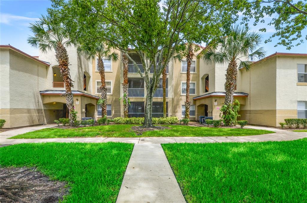 826 CAMARGO WAY UNIT 210