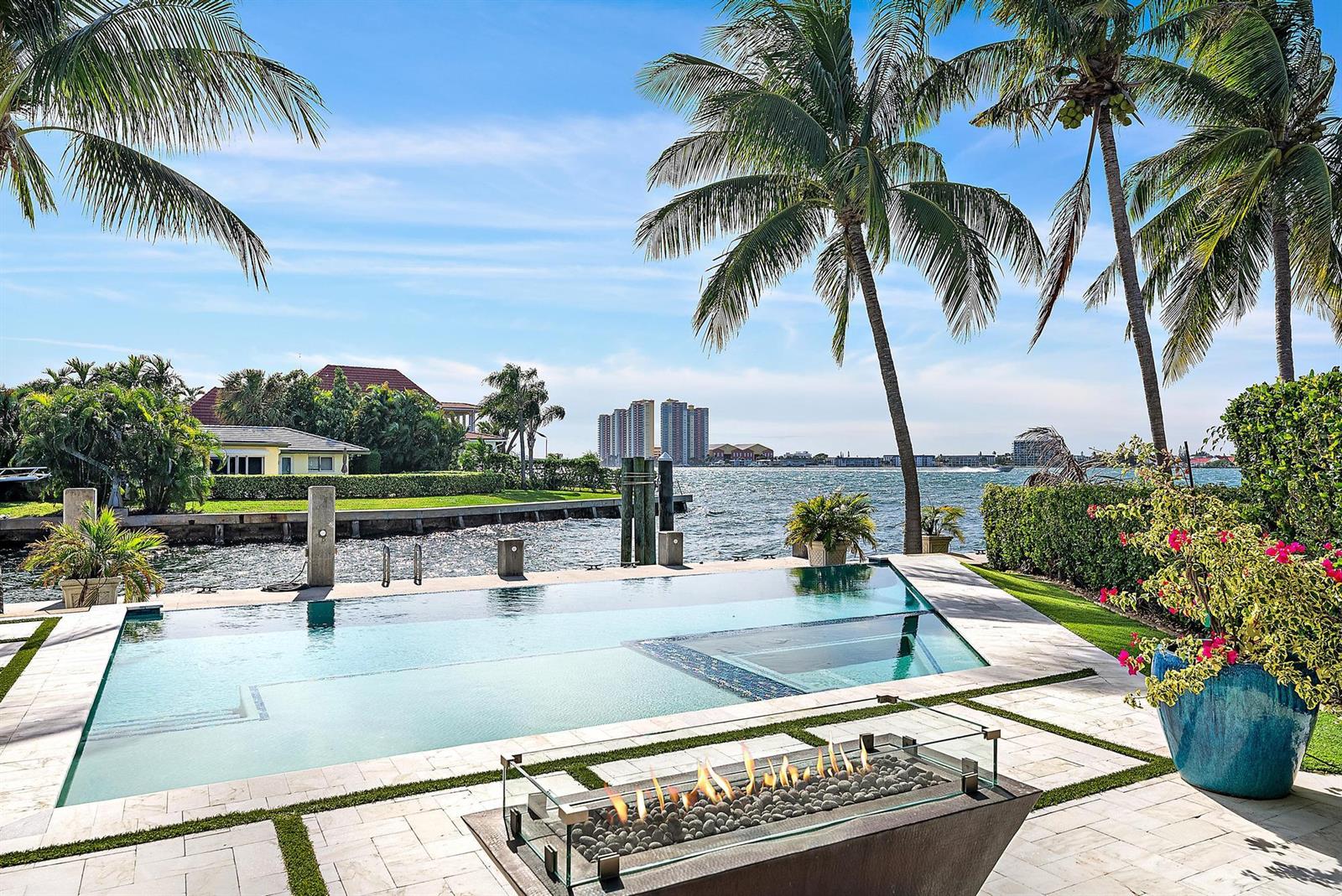 1021 Coral Way, Singer Island FL 33404