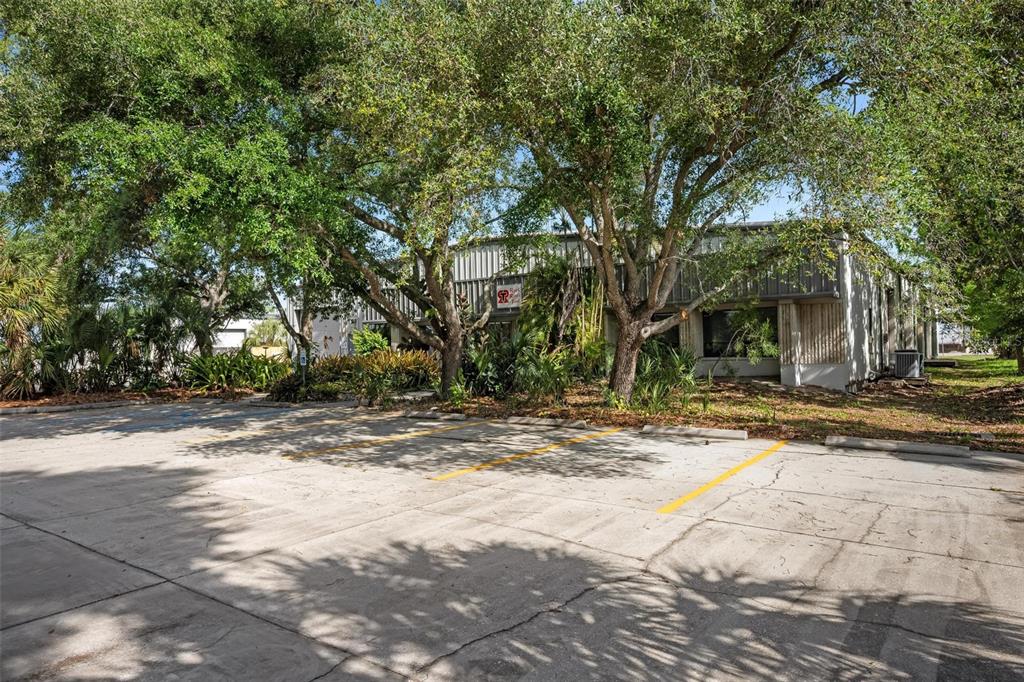 2953 63RD AVENUE E, BRADENTON, FL — photo 3 of 29