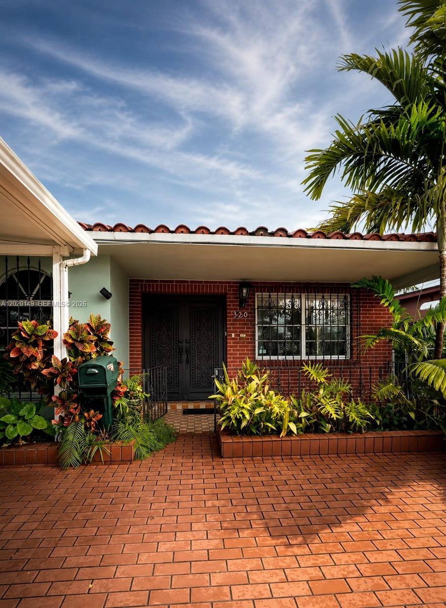 320 NW 61st Ave, Miami FL 33126
