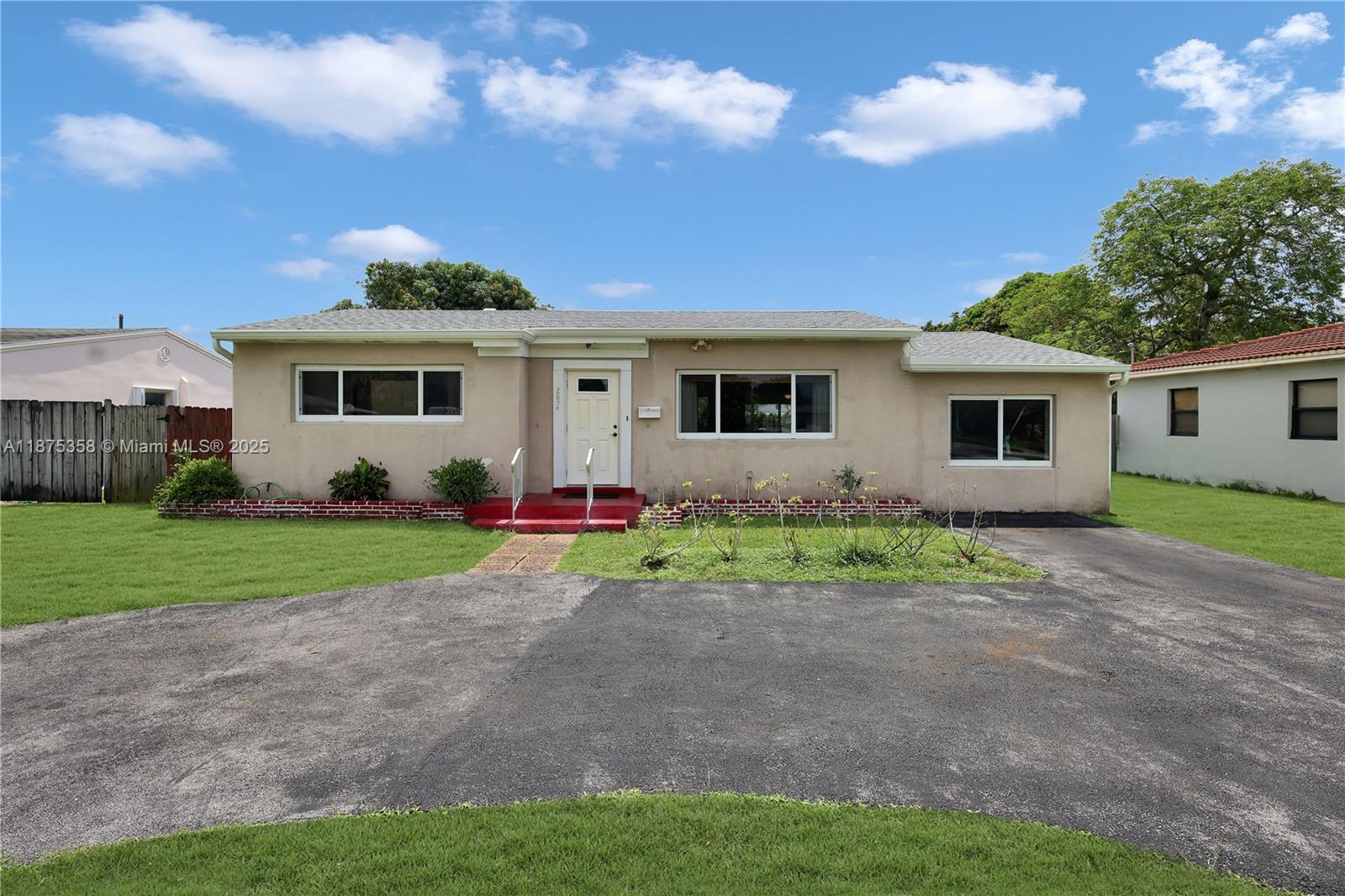 2834 Jackson St, Hollywood FL 33020