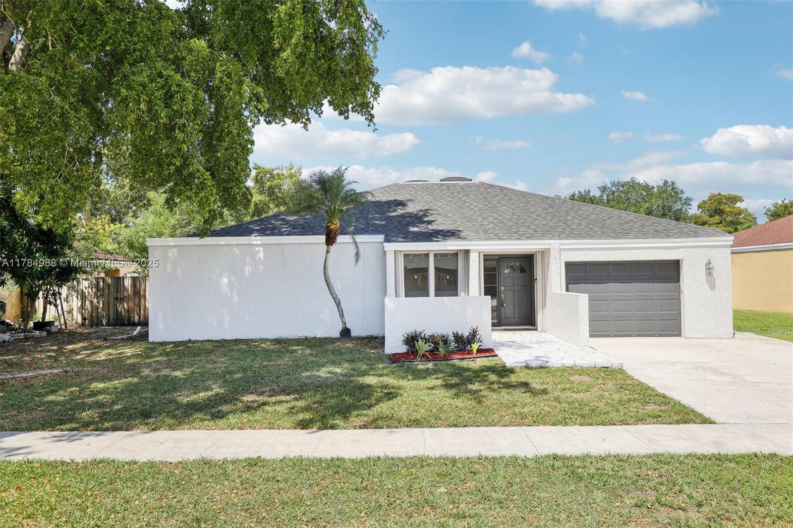 4967 SW 94th Ter, Cooper City FL 33328