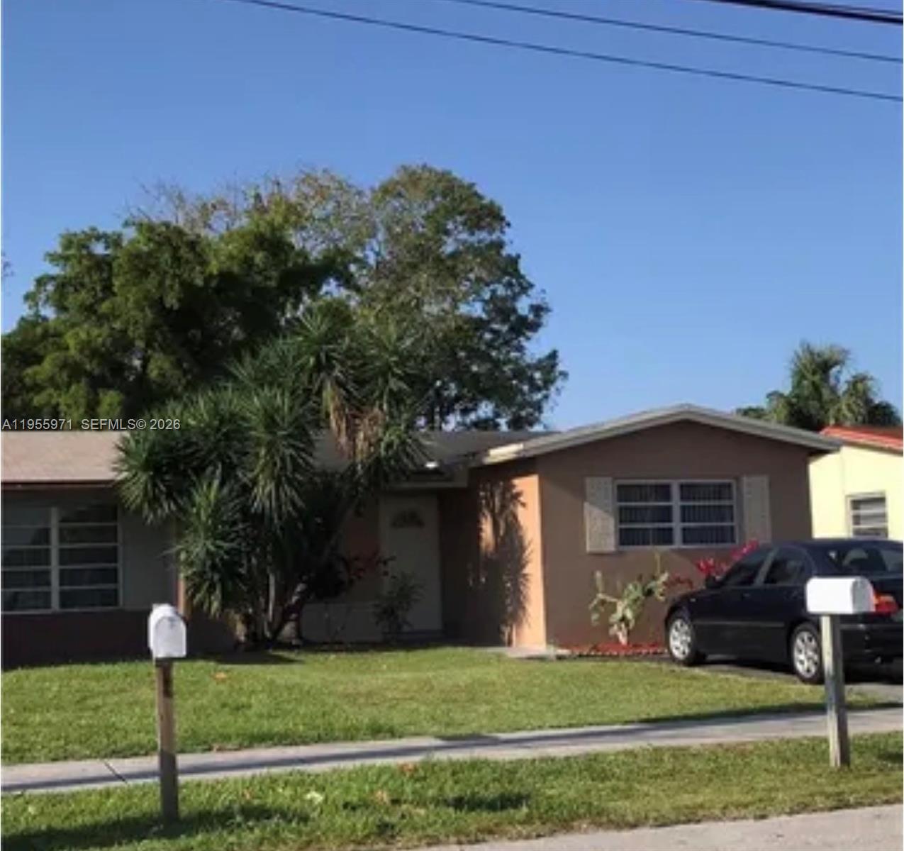 6532 SW 18th Ct, North Lauderdale FL 33068