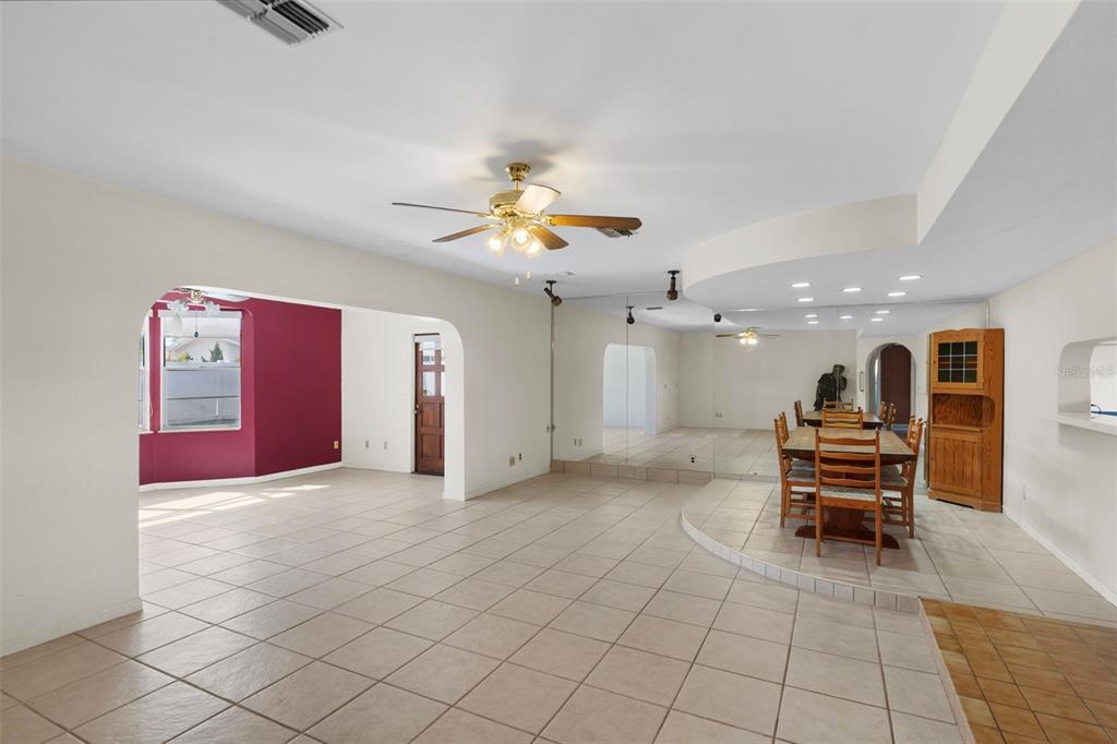 1768 HARBOR CIRCLE E, LARGO, FL — photo 4 of 30