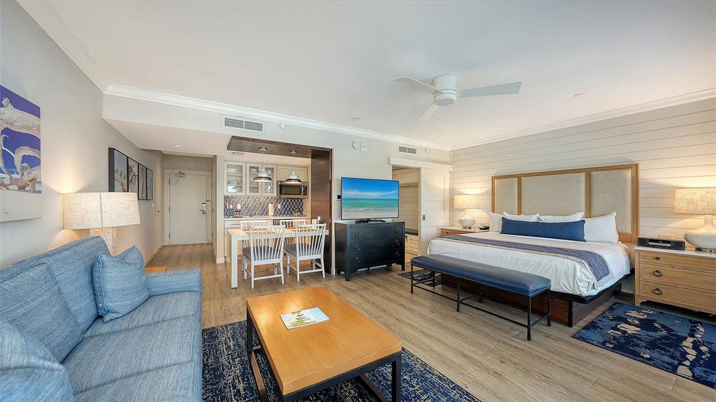 225 SANDS POINT ROAD UNIT 7205, LONGBOAT KEY, FL — photo 5 of 30