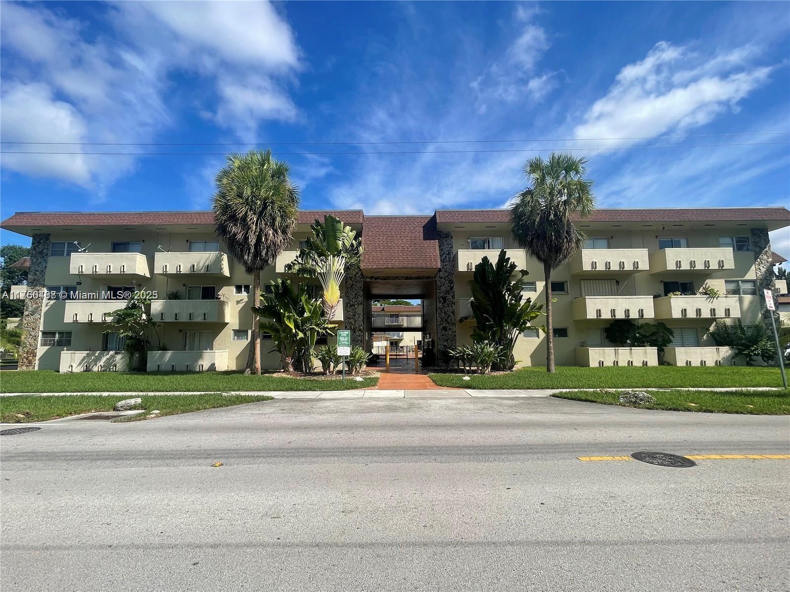 7505 SW 82 ST # 301, Miami FL 33143