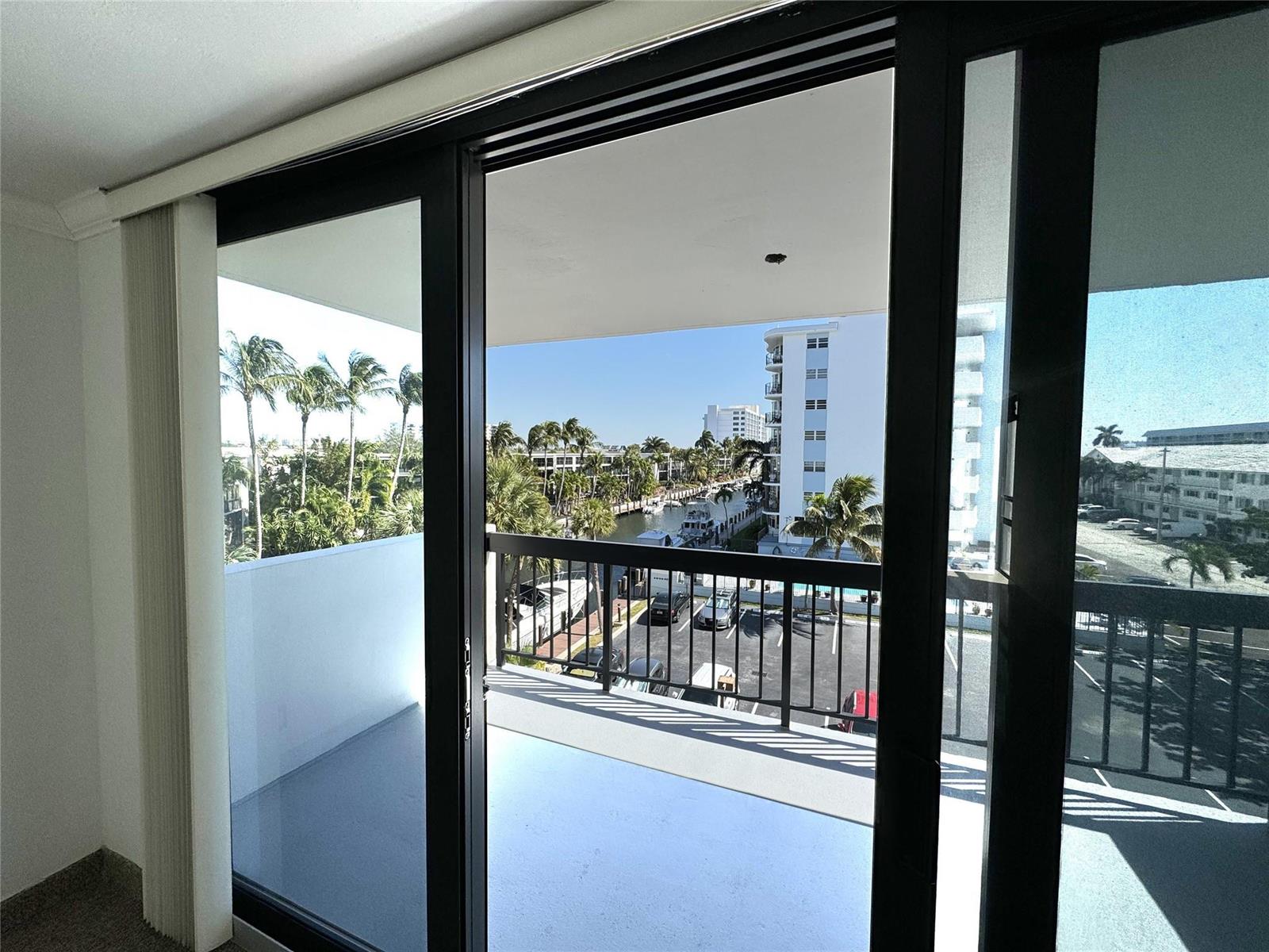 4800 Bayview Drive # 406, Fort Lauderdale FL 33308