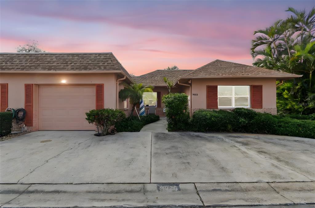 9026 GOLDEN HORSESHOE DRIVE