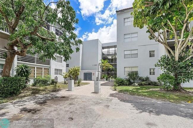 2800 Somerset Drive # J, Lauderdale Lakes FL 33311