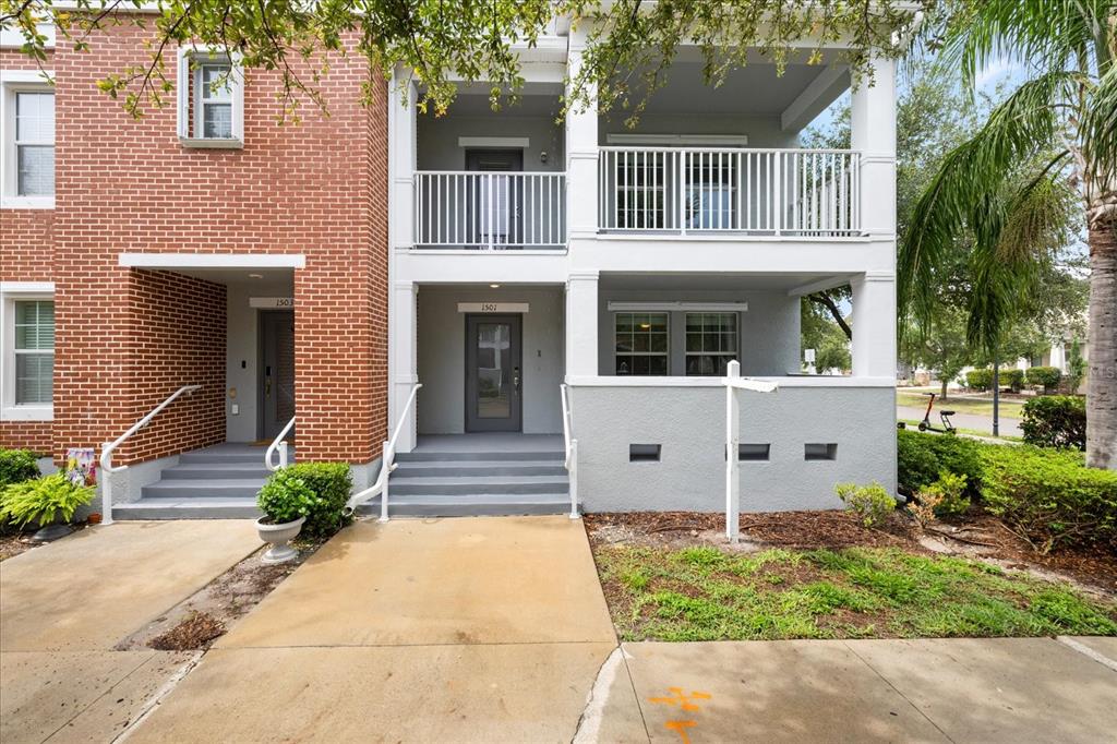 1501 W LEMON STREET