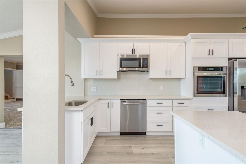 302 SHORE DRIVE, PALM HARBOR, FL — photo 5 of 30